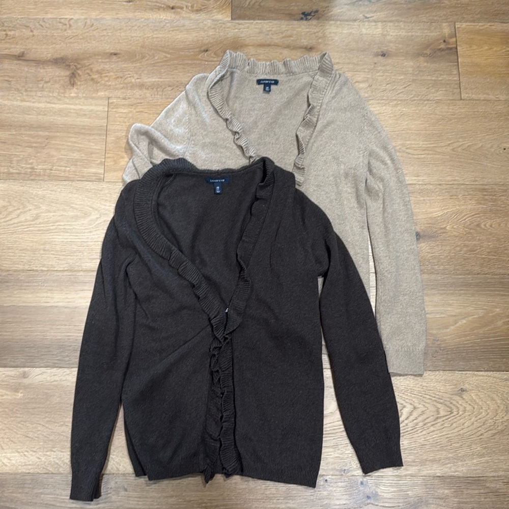 Ruffle sweaters: 2 (one beige + one brown)